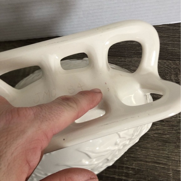 Vtg Ceramic Sleigh Planter - Picture 13 of 16